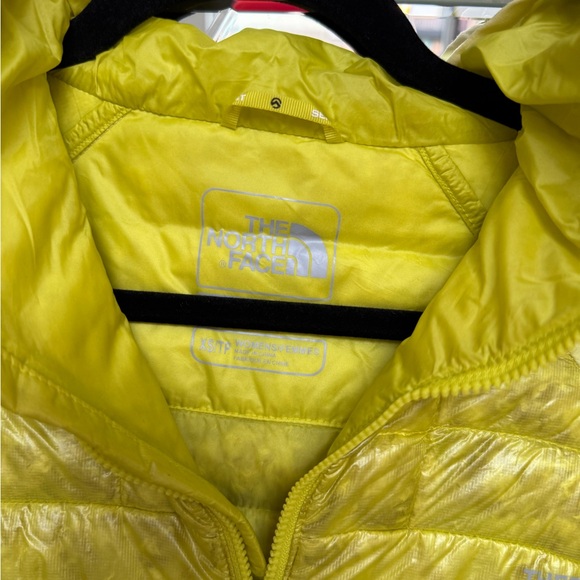 North Face Summit Series Running Jacket - Picture 5 of 6